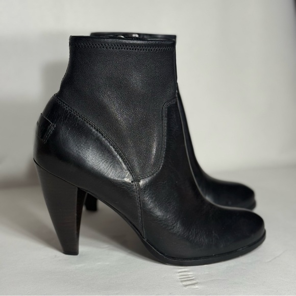 FRYE AND CO. Black Leather Ankle Boots - Picture 5 of 12